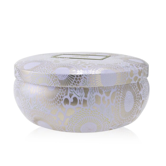 Voluspa 3-lont decoratieve blikken kaars - Mokara 340 g/12 oz