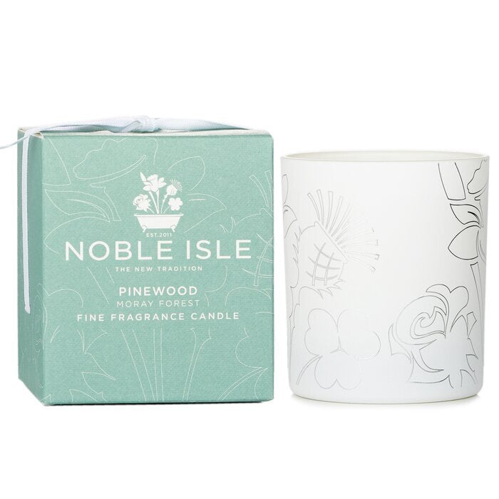 Noble Isle Pinewood Fijne Geurkaars 200g/7.05oz