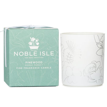 Noble Isle Pinewood Fijne Geurkaars 200g/7.05oz